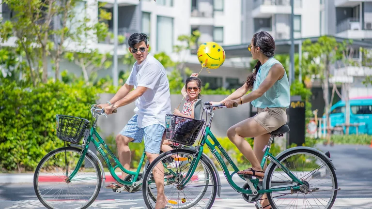 Pedaling-through-joyous-family-moments.jpg